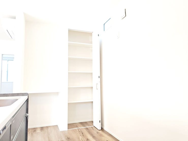 ■パントリーでスッキリ収納!(撮影日:2025.11.10)