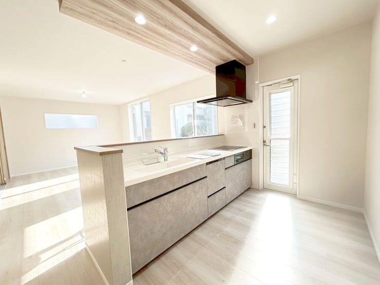 全館浄水器で肌に触れるお水までキレイ♪小倉南区朽網西新築戸建て◎駐車場3台◎オール電化◎WIC