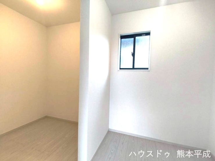 大きな荷物はこちらの収納スペースに置くことができます