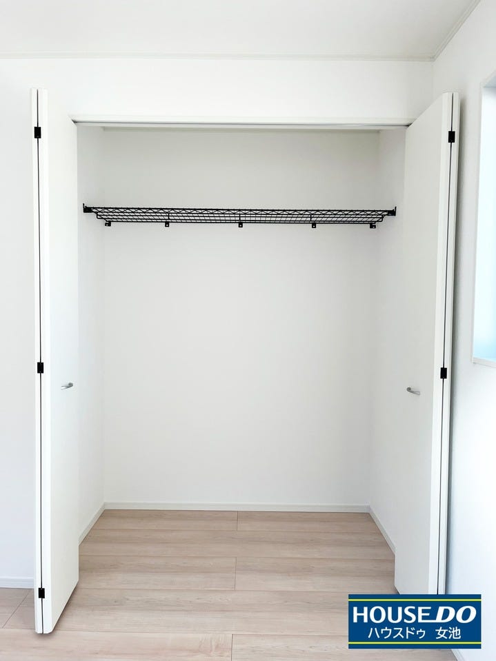 2025年10月撮影
洋室6畳(納戸脇)