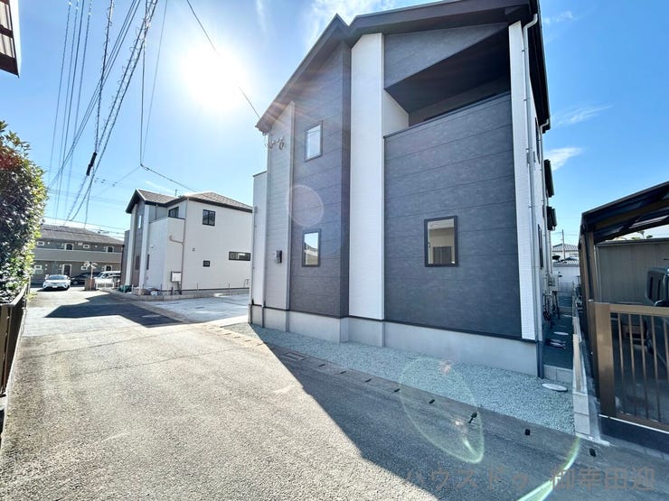 ■□■理想を叶える、新しい暮らしの舞台■□■高いデザイン性と機能性を兼ね備えた住まい。ここで、家族の新しい物語が始まります。