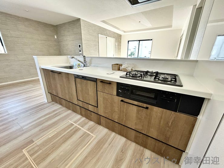 ■□■家族の「美味しい」が集まる、喜びを生み出す舞台■□■高い機能性と美しいデザインを両立。料理する人も、待つ人も、笑顔になれる場所です。