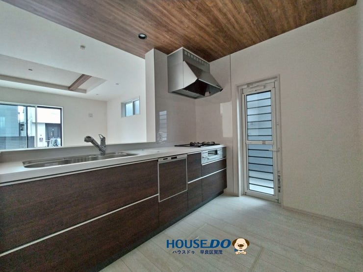 勝手口があるのでゴミ出しに便利です♪