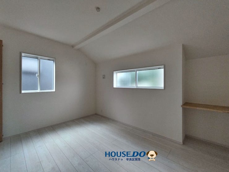 ワークカウンターがあるのでパソコンやアイロンをかけたりできます♪