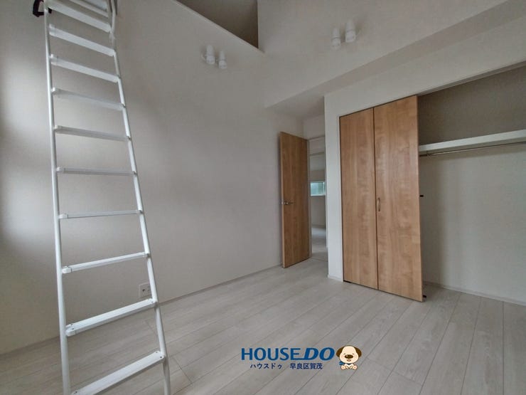 ロフトに上っていくのはワクワク探検の気分ですね♪