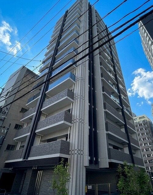 【外観】
JR広島駅まで徒歩約9分の好立地!
開放感あふれる東南東の角部屋♪