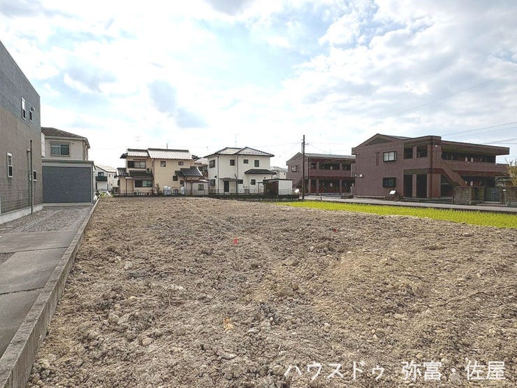 南側にお庭が有り日当たり良好です(^^)/