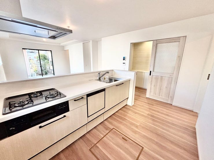 ■□■家族の「美味しい」が集まる、喜びを生み出す舞台■□■高い機能性と美しいデザインを両立。料理する人も、待つ人も、笑顔になれる場所です。