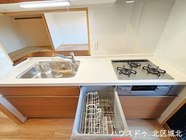 出勤前のバタバタ時や疲れている時には特に食器洗浄乾燥機のありがたみが身に沁みますね♪