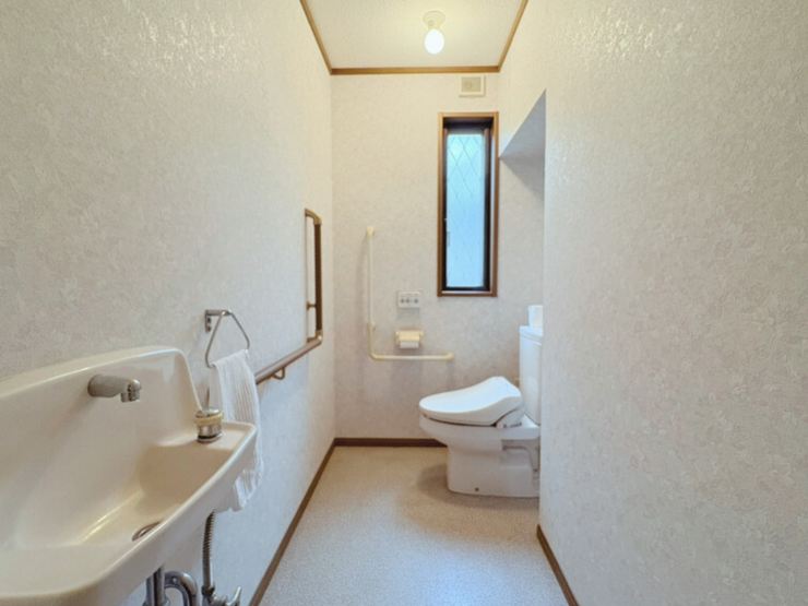 手洗い器付きで便利! 清潔感のあるプライベート空間です!