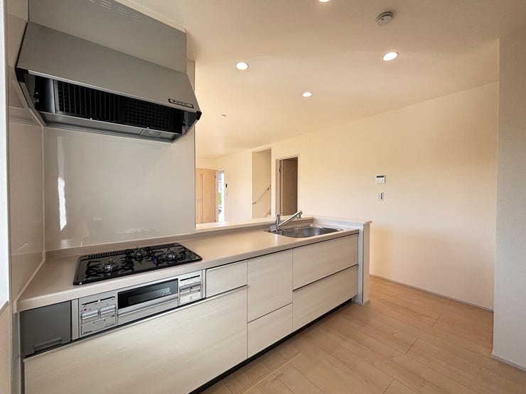 収納スペースがしっかりと確保されています!調理器具などがすっきりと片付いてお料理も楽にできます!