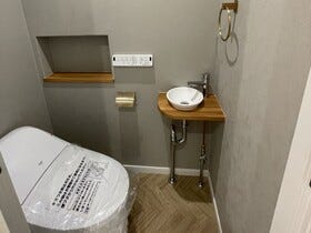 清潔感と快適さを追求した、シンプルで洗練されたデザインが特徴です。
毎日の使用が快適で心地よいものになります。
※画像はイメージです