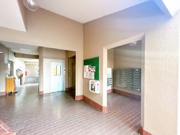 ロビーもきれいに管理されております。