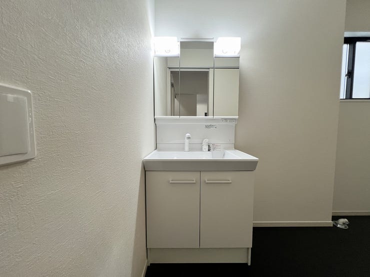 収納スペース充実の洗面化粧台♪