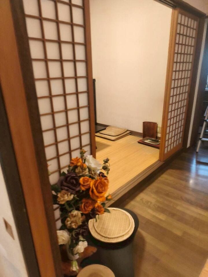 サービスルーム扱いの和室です