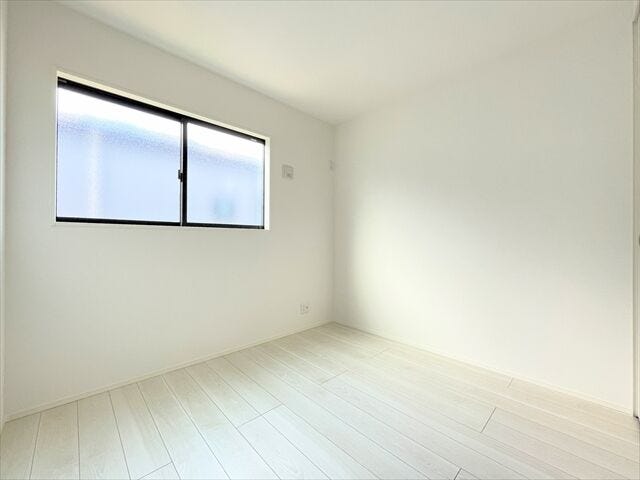 リメイクシートやウォールステッカーを貼るだけで
お部屋の雰囲気はガラッと変わって気分転換になります。