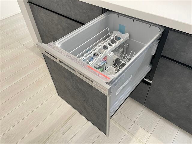 【食器洗浄乾燥機】