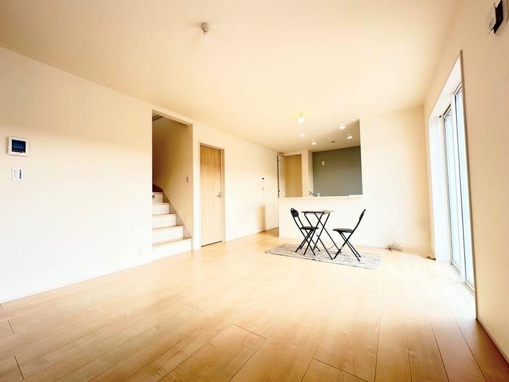 24時間換気システムでクリーンな空気をお部屋に取り込みます。結露が発生しにくく、カビ予防にも適しています。梅雨の時期も快適です。