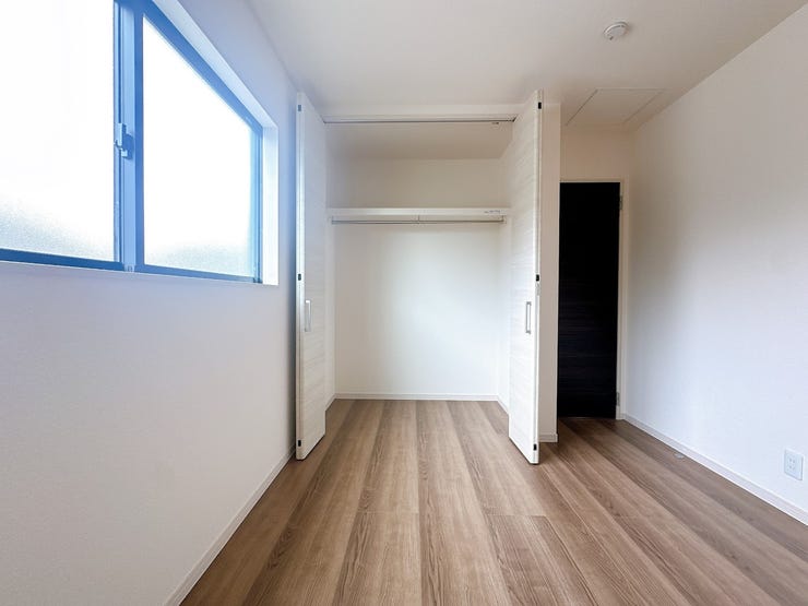 全居室に収納あり◎
お部屋がすっきりと片付きます。