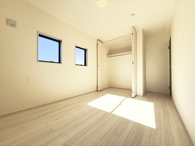 6.5帖洋室:クローゼットがありお部屋を広くお使いいただけます。