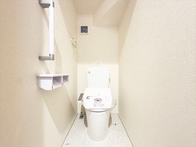 トイレ:トイレにはウォシュレット機能付です。寒い時期も便座を温かくでき安心して座ることができますね。