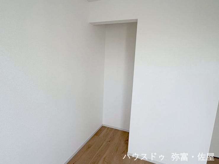 オープンクローゼット☆収納量が少ないときは部屋の一部として活用することも可能です(^^)