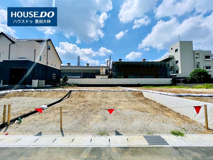 *根川小学校・豊南中学校*
見るだけ聞くだけOK!【お気軽に資料請求!不動産のことならなんでも/ハウスドゥ豊田大林】