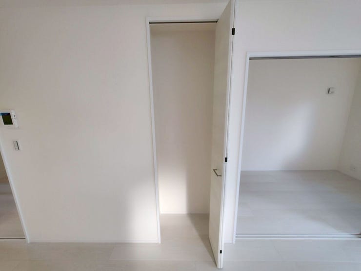 あると便利なリビング収納!非常用品など保管できます(^^)