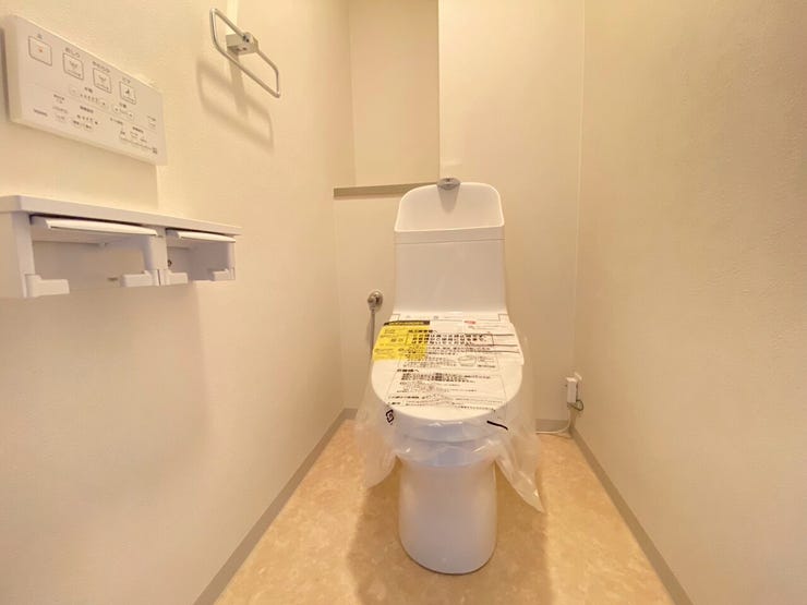 ウォシュレット付きのトイレです♪