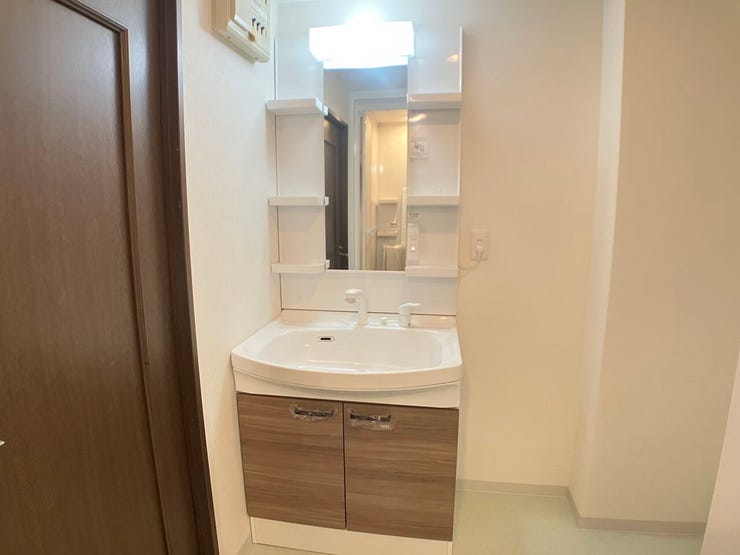 洗面台も新品に交換済です♪