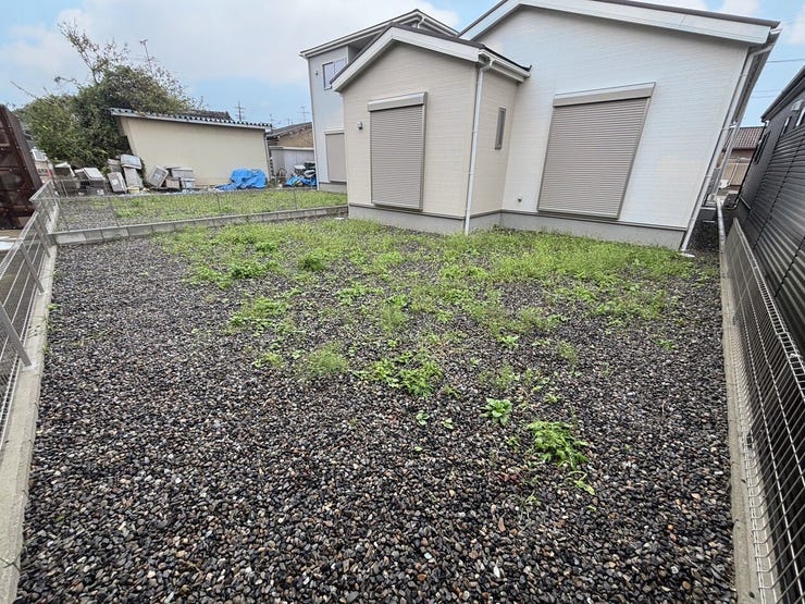 広い庭ではバーベキューグリルを設置して、週末のアウトドアクッキングを楽しむことも可能です♪