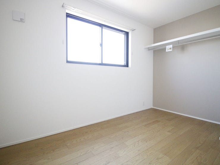 6帖の洋室!
オープンクローゼットでお部屋が広く見えます!