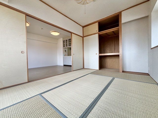 和室は、落ち着いた雰囲気でくつろげる空間です