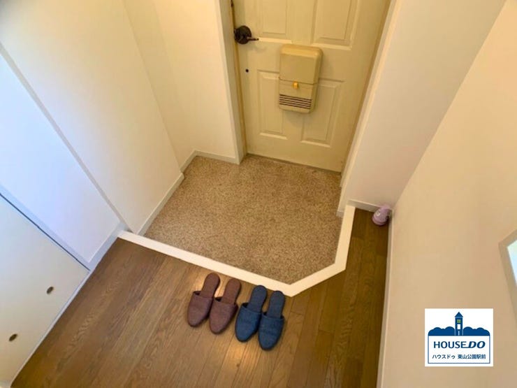 コンパクトな感じの玄関の様子。
*現在賃貸中(入居前の画像になります)