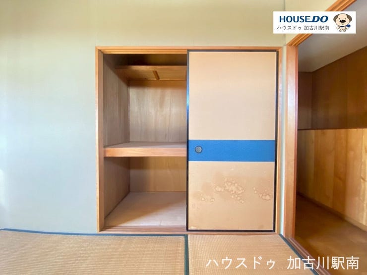 収納充実で、お部屋はいつも広々♪
2階・6.4帖の和室の収納です♪