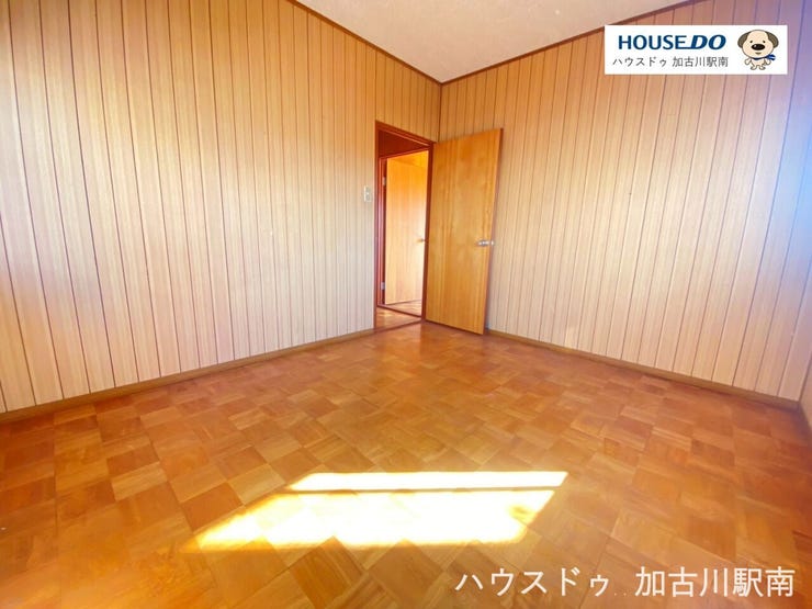 2階・5.6帖の洋室です♪