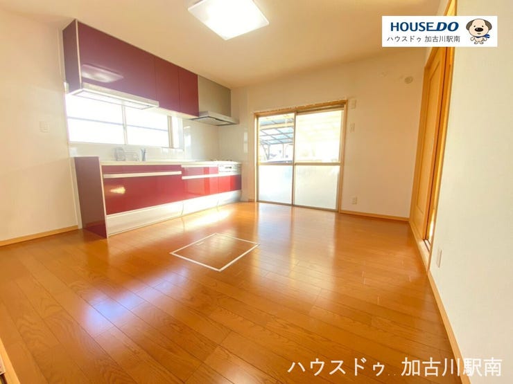 【ダイニング】
家族が自然と集まる、心の中心、笑顔があつまる、あたたかい場所♪