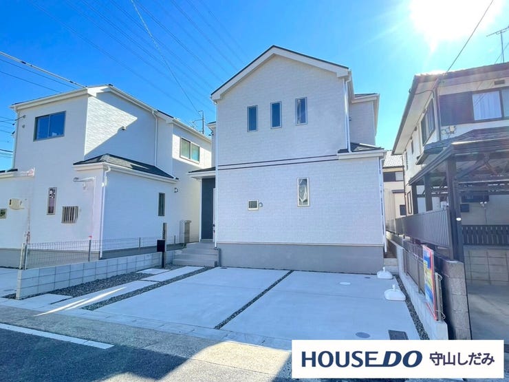 【駐車2台可能】車を2台所有している方には嬉しい、駐車スペースがしっかり確保された物件。来客時にも余裕を持って駐車できるため、家族や友人との時間ももっと楽しくなります。暮らしにゆとりが生まれますね。