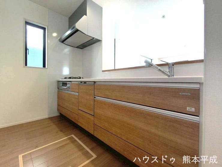 床下収納も付いた収納スペースたっぷりの、使いやすいシステムです