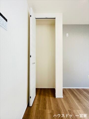 【キッチン】食品ストックなどもスッキリとしまって保管でき、生活感を見せません。