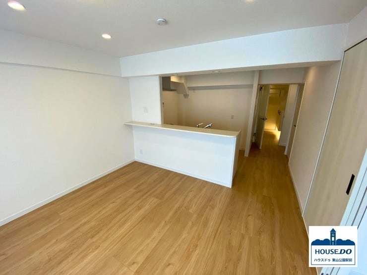 リビング・ダイニングを見渡せる対面式キッチンだから、料理中も家族との時間を大切にできます