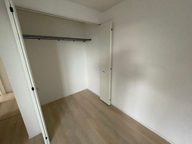 \各部屋に収納を確保/
全居室に収納スペース付きで、衣類や学用品もすっきり整理。お部屋を広く使える、暮らしやすさに配慮した住まいです。