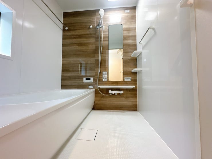 浴室暖房乾燥機能付き。
雨の日のお洗濯も安心です♪