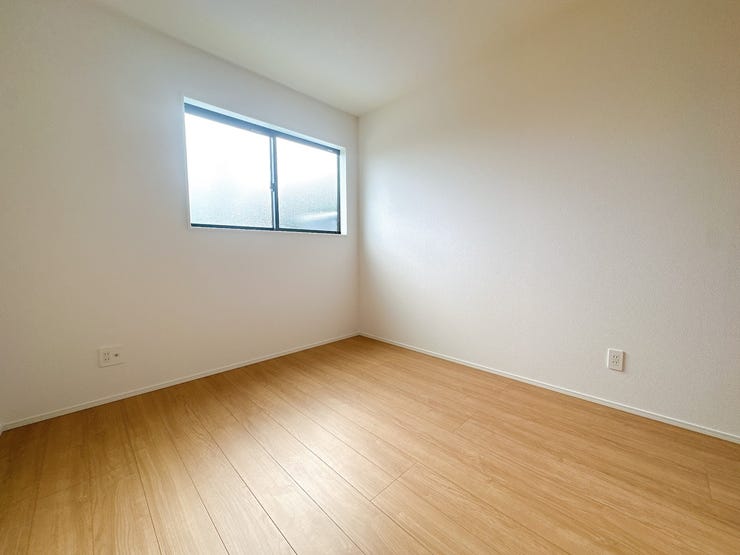 白を基調にした内装でインテリアが引き立ちます◎