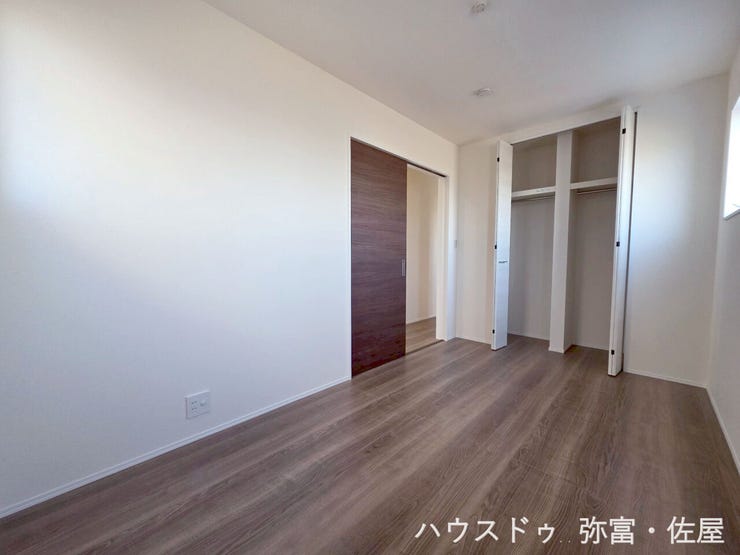 全室に収納が有り、家族みんなの荷物も十分納まります♪