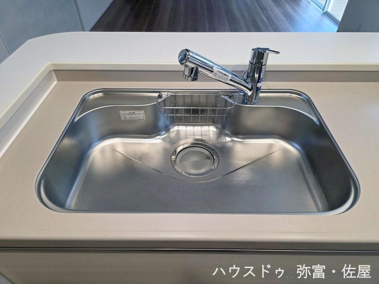 浄水器内蔵ハンドシャワー♪蛇口の先端に浄水器を内蔵しているため場所をとりません!