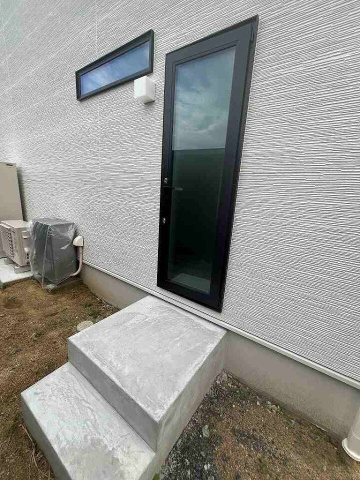 勝手口がついております。