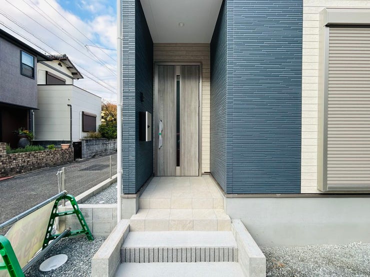 ◇外観から見たお洒落な玄関♪