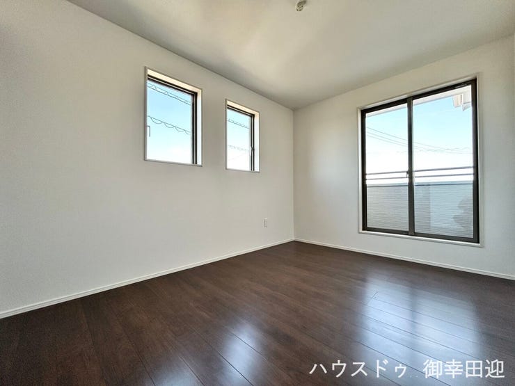 ■□■2階6.0洋室■□■寝室、書斎、趣味の部屋。家族の成長やライフスタイルに合わせ、様々な使い方ができる快適な空間です。