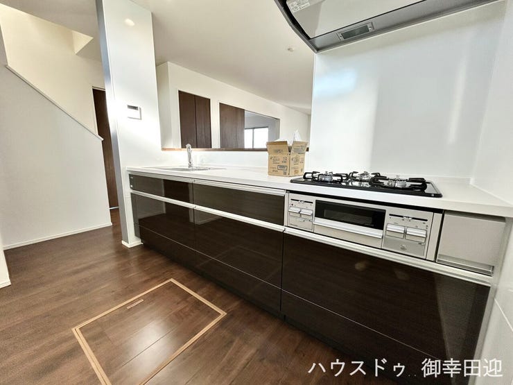 ■□■家族の「美味しい」が集まる、喜びを生み出す舞台■□■高い機能性と美しいデザインを両立。料理する人も、待つ人も、笑顔になれる場所です。